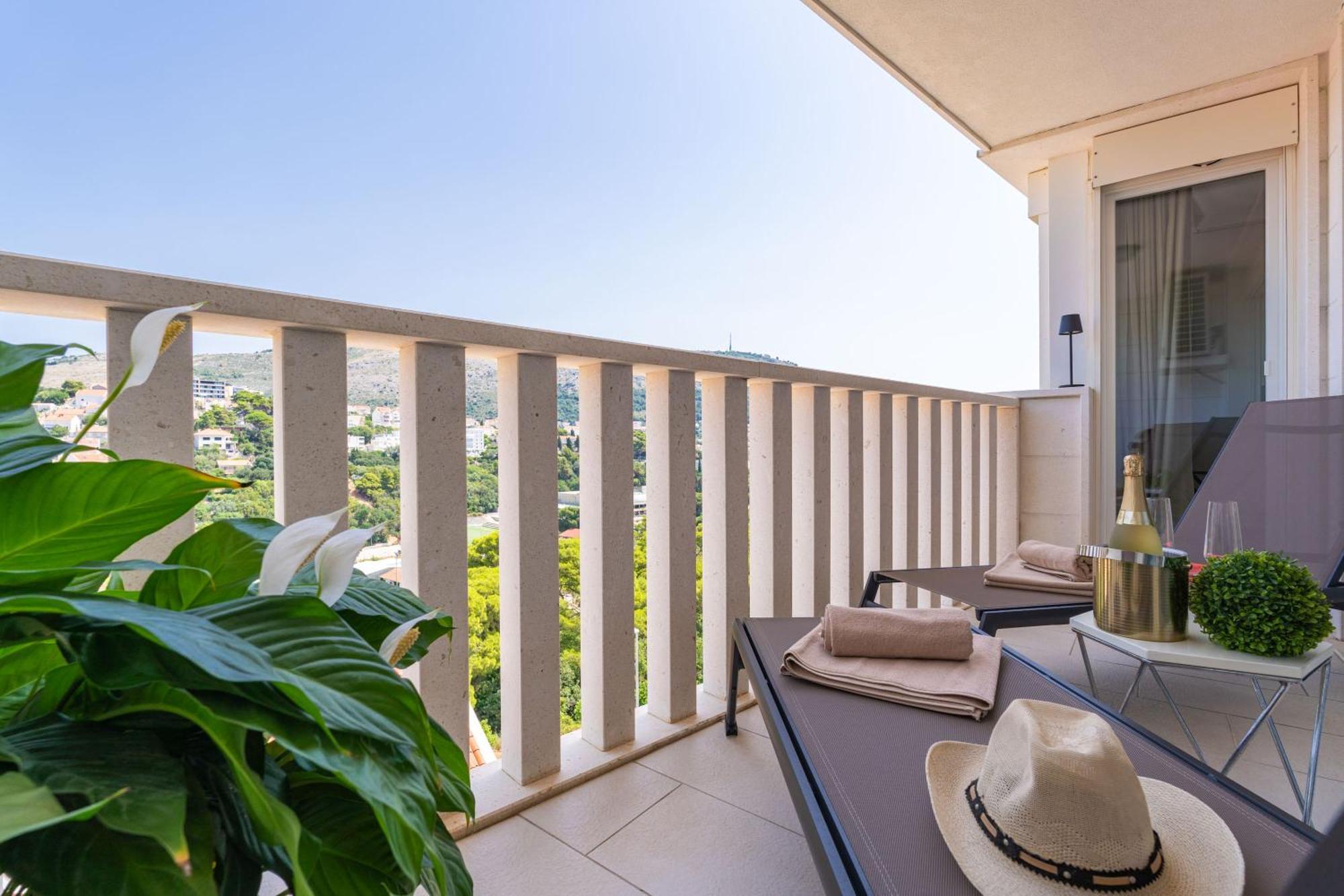 Apartment Apollo In Dubrovnik With Sea View ภายนอก รูปภาพ