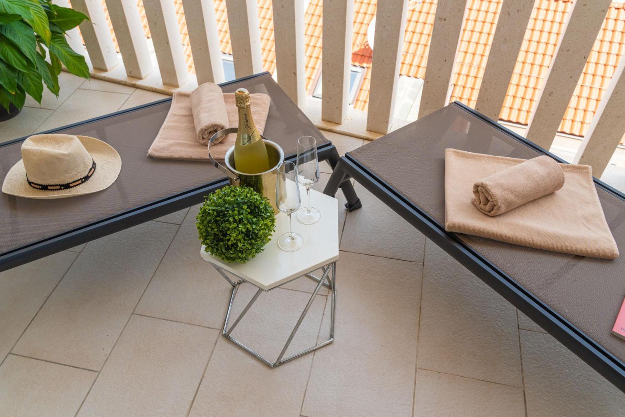 Apartment Apollo In Dubrovnik With Sea View ภายนอก รูปภาพ